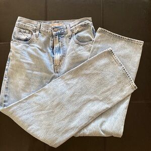 Hugh waisted straight leg Levi’s!!